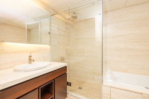 Снять в аренду квартиру в Даунтаун Дубай (Даунтаун Бурдж Дубай), Дубай: студию, 51м², № 83802 - фото 13