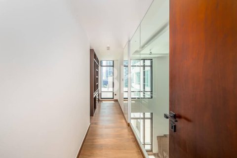 Apartment in Downtown Dubai (Downtown Burj Dubai), Dubai 2 bedrooms, 184 sq.m. № 21092 - photo 13