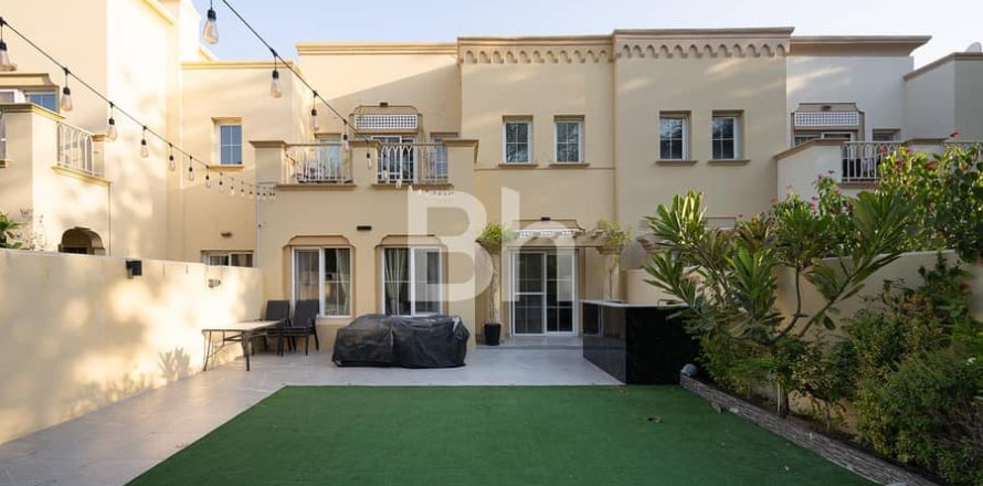 Villa en The Springs, Dubai, 3 dormitorios, 238 m², № 21888