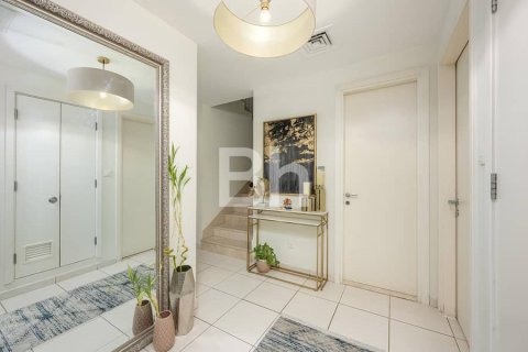 Villa en The Springs, Dubai, 3 dormitorios, 238 m², № 21888 - foto 2
