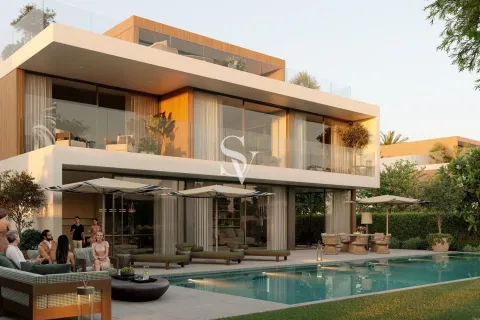 Вилла в Дубай Инвестмент Парке, Дубай, 5 спален, 500м², № 121798