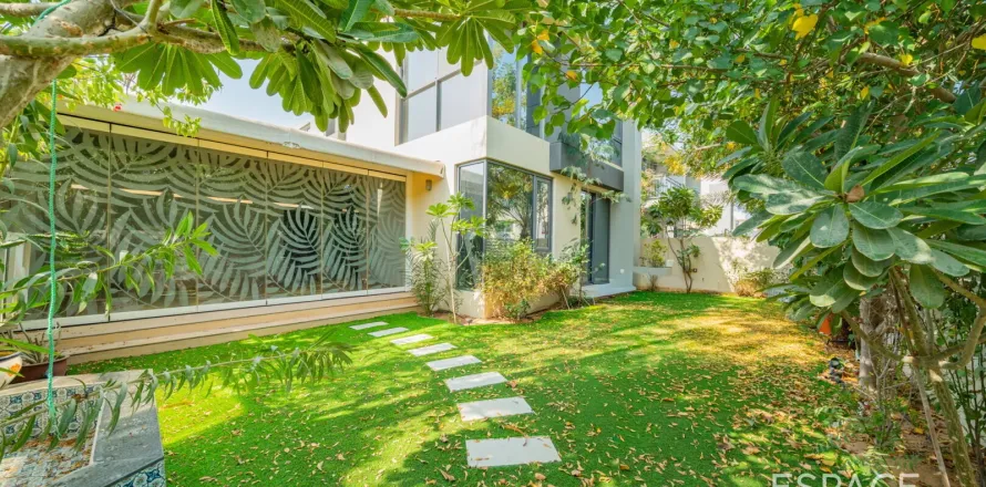 Villa in Dubai Hills Estate, Dubai 4 bedrooms, 340 sq.m. № 122917