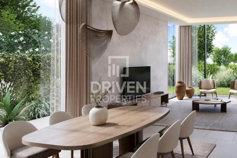 Villa in Dubai Land, Dubai 5 bedrooms, 693.61 sq.m. № 135489 - photo 16
