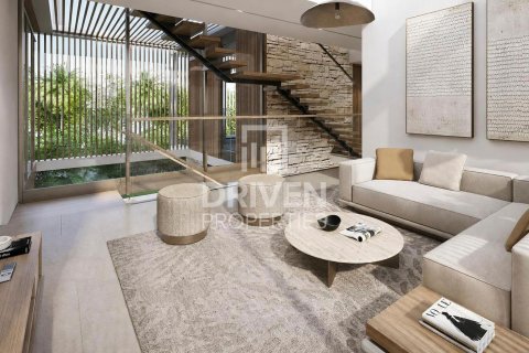 Villa in Dubai Land, Dubai 5 bedrooms, 693.61 sq.m. № 135489 - photo 18