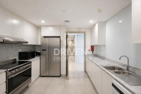 Apartamento en Umm Suqeim 3, Umm Suqeim, Dubai, 4 dormitorios, 273.41 m², № 126171 - foto 19