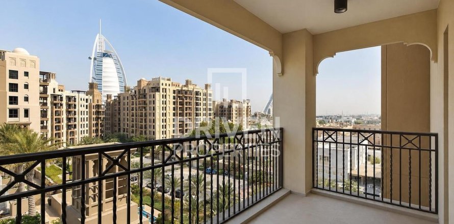Apartamento en Umm Suqeim 3, Umm Suqeim, Dubai, 4 dormitorios, 273.41 m², № 126171