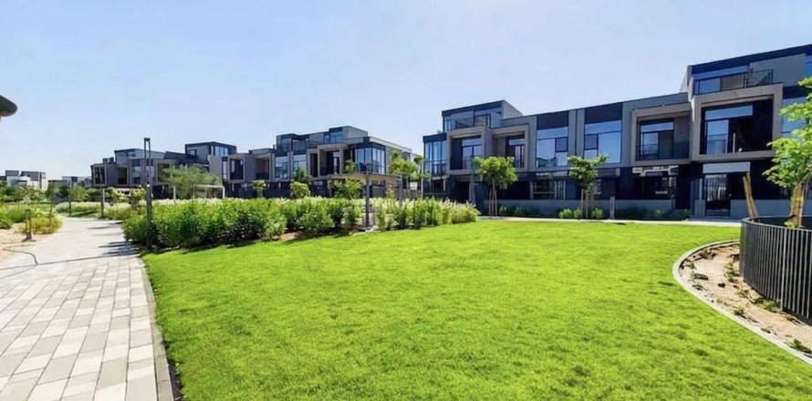 Villa en Dubai, 3 dormitorios, 180.7 m², № 135165