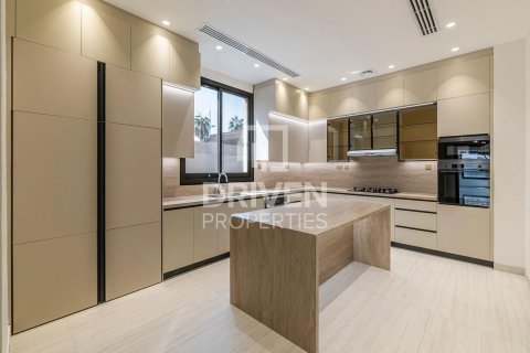 Villa in Umm Suqeim 3, Umm Suqeim, Dubai 5 bedrooms, 743 sq.m. № 19218 - photo 20