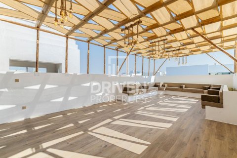 Villa in Umm Suqeim 3, Umm Suqeim, Dubai 5 bedrooms, 743 sq.m. № 19218 - photo 3