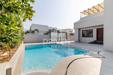 Villa in Umm Suqeim 3, Umm Suqeim, Dubai 5 bedrooms, 743 sq.m. № 19218 - photo 2