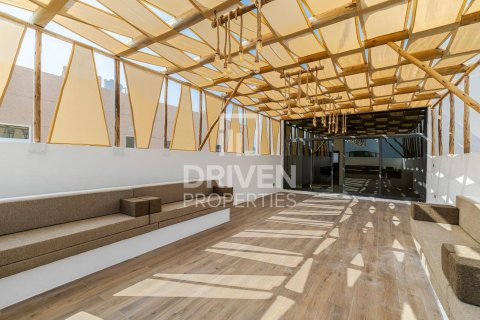 Villa in Umm Suqeim 3, Umm Suqeim, Dubai 5 bedrooms, 743 sq.m. № 19218 - photo 4