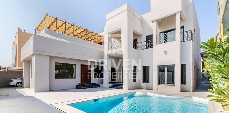 Villa in Umm Suqeim 3, Umm Suqeim, Dubai 5 bedrooms, 743 sq.m. № 19218