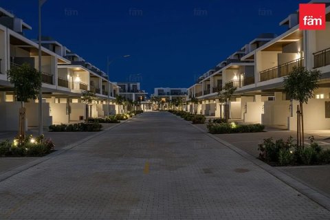 Adosado en Dubai, 3 dormitorios, 178.8 m², № 95496 - foto 3