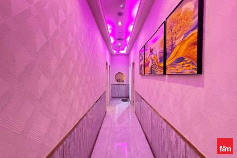 Magasin à Business Bay, Dubai, 228.4 m², № 95498 - photo 8