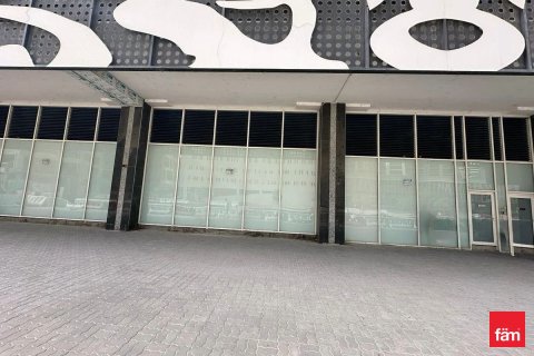 Magasin à Business Bay, Dubai, 228.4 m², № 95498 - photo 4