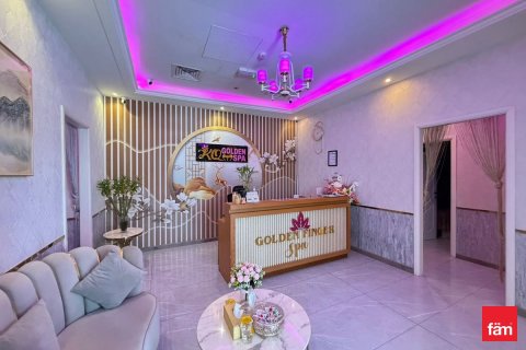 Tienda en Business Bay, Dubai, 228.4 m², № 95498