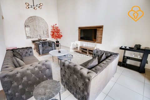 Купить квартиру в The Lofts, Даунтаун Дубай (Даунтаун Бурдж Дубай), Дубай: 2 спальни, 182м², № 15517 - фото 6