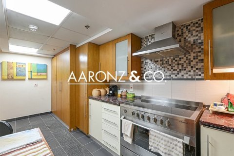 Apartamento en Jumeirah Beach Residence, Dubai, 1 dormitorio, 148.9 m², № 78322 - foto 11