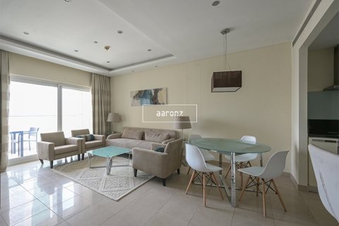 Apartment in Jumeirah Lake Towers, Dubai 2 bedrooms, 120.5 sq.m. № 53797 - photo 4