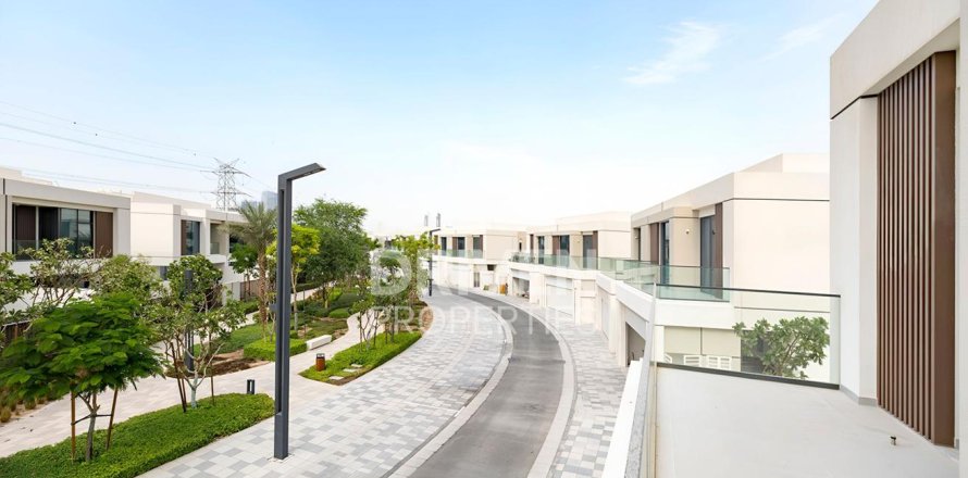 Townhouse in District One, Mohammed Bin Rashid City, Dubai 4 bedrooms, 294.04 sq.m. № 135584