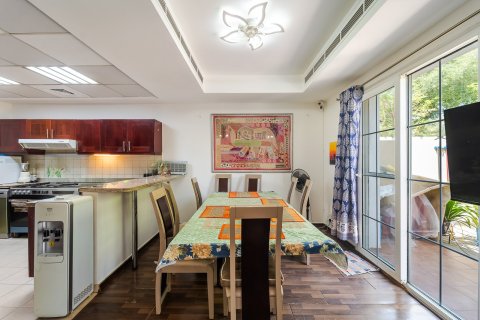 Adosado en Discovery Gardens, Dubai, 3 dormitorios, 238 m², № 120486 - foto 5
