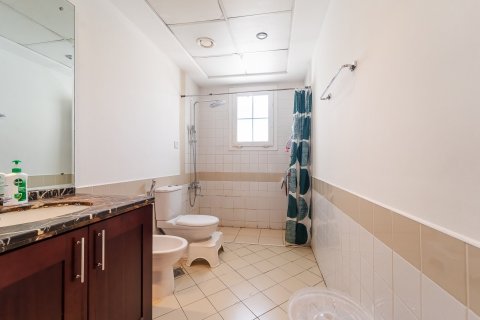 Adosado en Discovery Gardens, Dubai, 3 dormitorios, 238 m², № 120486 - foto 16