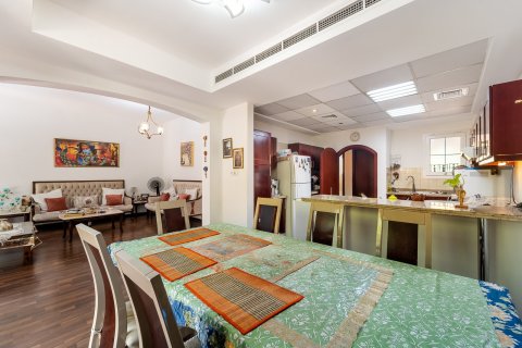 Adosado en Discovery Gardens, Dubai, 3 dormitorios, 238 m², № 120486 - foto 4