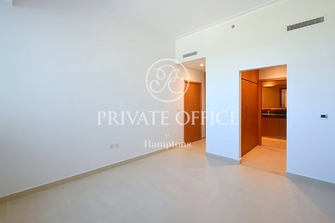 Снять в аренду квартиру в The Hills A, The Hills, Дубай: 3 спальни, 202.07981851м², № 63801 - фото 1