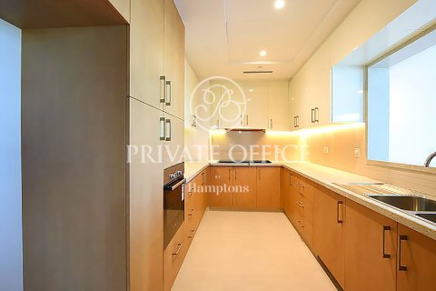 Снять в аренду квартиру в The Hills A, The Hills, Дубай: 3 спальни, 202.07981851м², № 63801 - фото 10