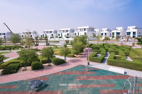 Villa in Dubai 4 bedrooms, 257 sq.m. № 10717 - photo 6