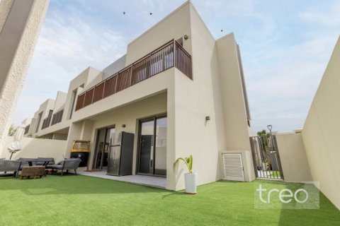 Villa in Dubai 4 bedrooms, 237 sq.m. № 124755