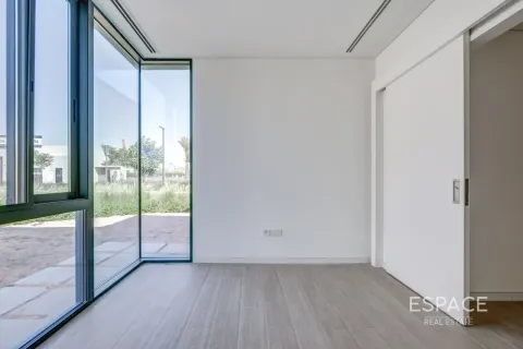Townhouse in Jebel Ali, Dubai 4 bedrooms, 286 sq.m. № 122700 - photo 11