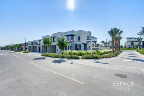 Townhouse in Jebel Ali, Dubai 4 bedrooms, 286 sq.m. № 122700 - photo 2