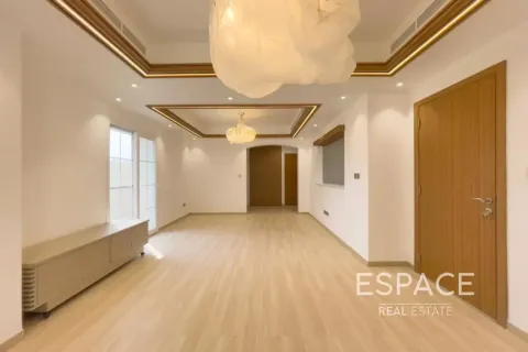 فيلا في البحيرات, دبي 3 غرف نوم, 223 م² رقم 122697 - صورة 2