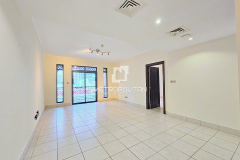 Apartamento en Reehan, Old Town, Dubai, 3 dormitorios, 174 m², № 73288 - foto 2