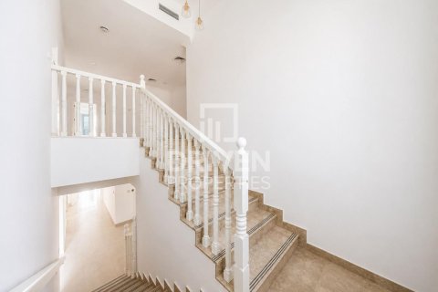 Villa in Falcon City of Wonders, Dubai 5 bedrooms, 540.14 sq.m. № 127736 - photo 6