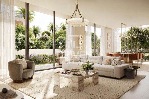 Villa in Dubai Investment Park, Dubai 5 bedrooms, 544.97 sq.m. № 127734 - photo 13