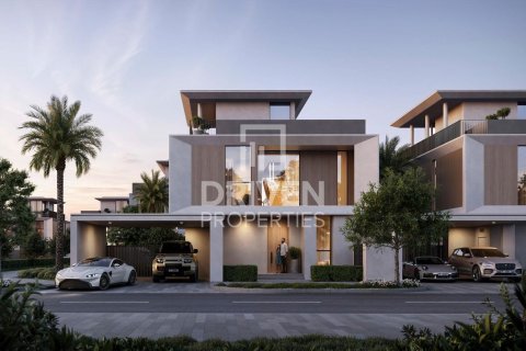 Villa in Dubai Investment Park, Dubai 5 bedrooms, 544.97 sq.m. № 127734 - photo 11