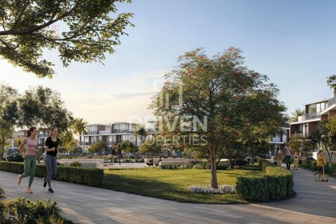 Villa in Dubai Investment Park, Dubai 5 bedrooms, 544.97 sq.m. № 127734 - photo 8
