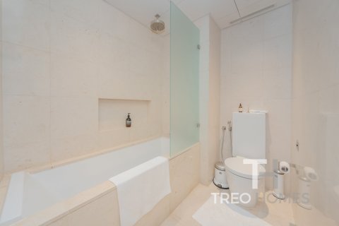Apartment in Burj Khalifa, Dubai 2 bedrooms, 189 sq.m. № 13384 - photo 17