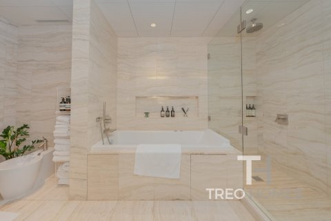 Apartment in Burj Khalifa, Dubai 2 bedrooms, 189 sq.m. № 13384 - photo 14