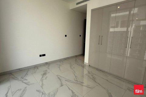 Apartment in Dubai 4 bedrooms, 200.4 sq.m. № 107290 - photo 2