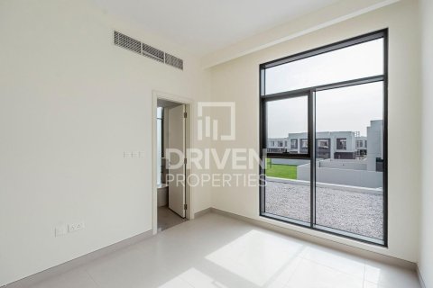 Villa en The Pulse, Dubai South (Dubai World Central), Dubai, 4 dormitorios, 306 m², № 18895 - foto 29