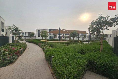 Villa in Dubai 3 bedrooms, 146.3 sq.m. № 123374 - photo 21