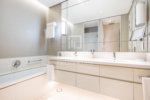 Apartamento en Vida Residence Downtown, Downtown Dubai (Downtown Burj Dubai), Dubai, 2 dormitorios, 127.46 m², № 142580 - foto 17
