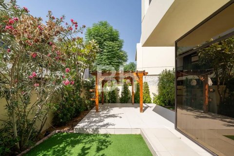 Villa à DAMAC Hills (Akoya by DAMAC), Dubai, 5 chambres, 491 m², № 22029 - photo 6