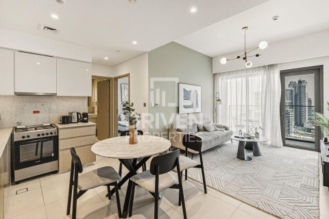 Снять в аренду квартиру в Burj Royale, Даунтаун Дубай (Даунтаун Бурдж Дубай), Дубай: 1 спальня, 55.09м², № 128269 - фото 2