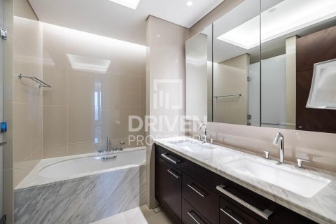 Apartamento en The Address Sky View Towers, Downtown Dubai (Downtown Burj Dubai), Dubai, 2 dormitorios, 157.94 m², № 128259 - foto 16