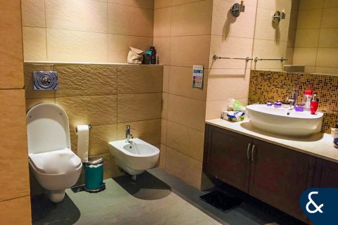 Apartment in Palm Jumeirah, Dubai 3 bedrooms, 256 sq.m. № 91607 - photo 9