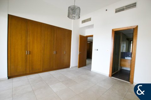 Apartment in Palm Jumeirah, Dubai 3 bedrooms, 256 sq.m. № 91607 - photo 6